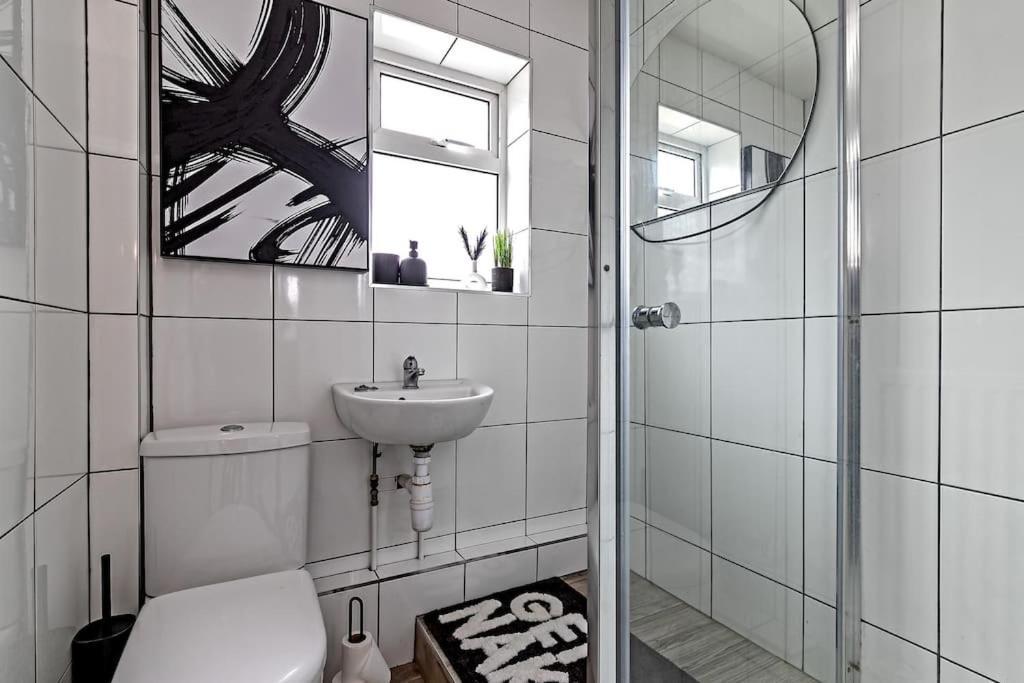 Apartment Tiger House - Driveway & Garden. Airport Location! Luton (Bedfordshire)