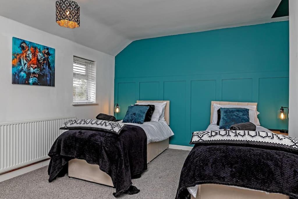 Tiger House - Driveway & Garden. Airport Location! Apartment Luton (Bedfordshire)