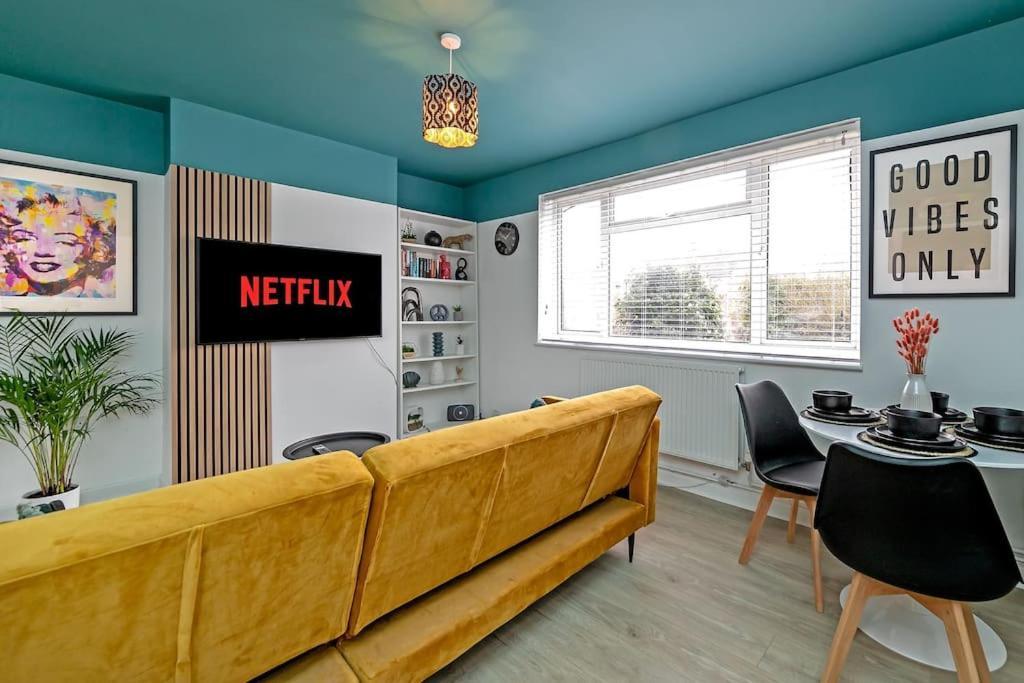 Tiger House - Driveway & Garden. Airport Location! Apartment Luton (Bedfordshire)
